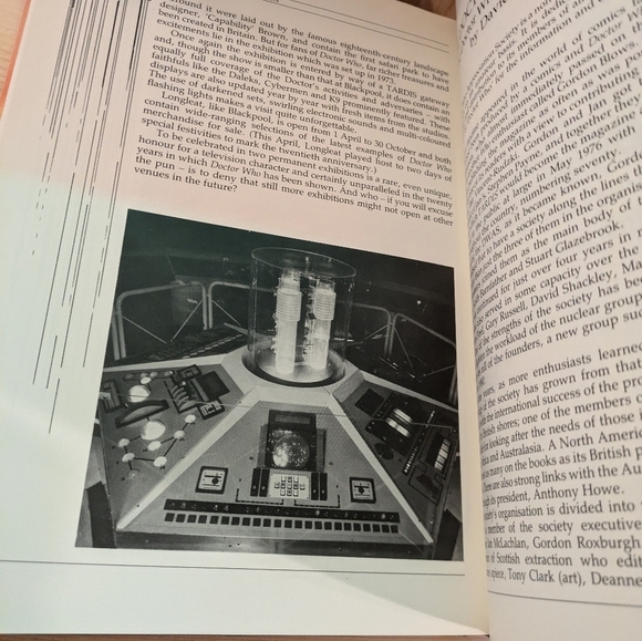 Doctor Who A Celebration Book Pre-owned - Picture 7 of 7